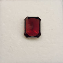 Load image into Gallery viewer, 12.58ct Rhodolite Garnet Facet